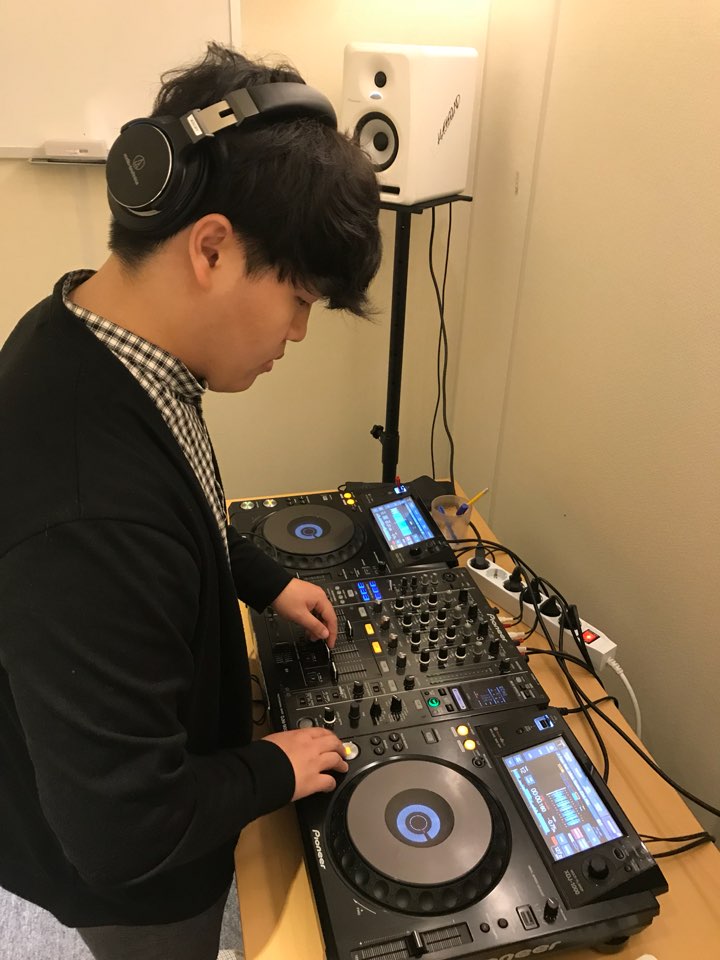 디제이 이미지