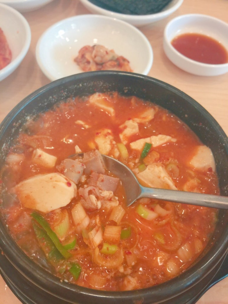 김씨네돌솥밥순두부 이미지