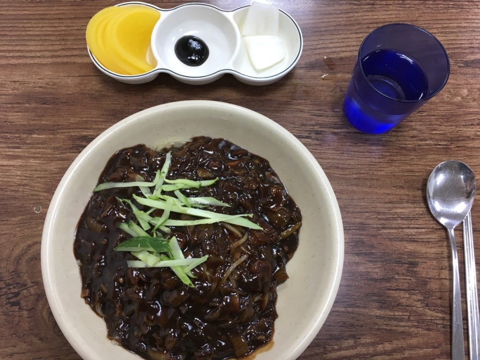 육합춘 이미지