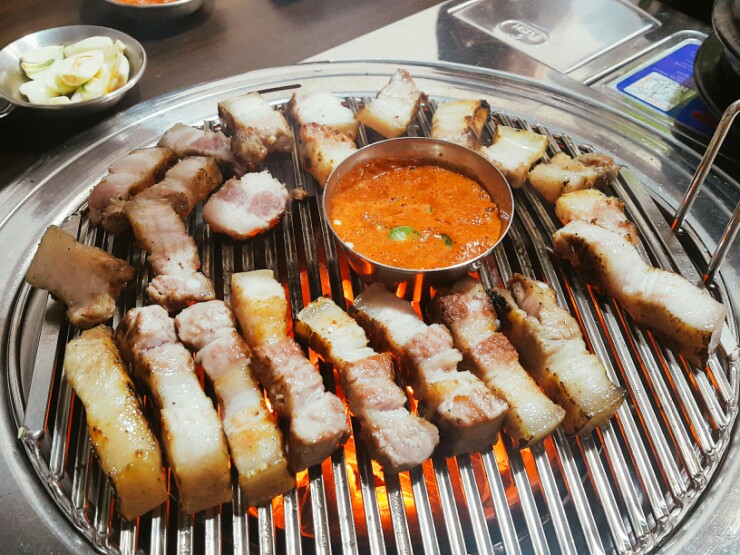 돈먹쇠 이미지