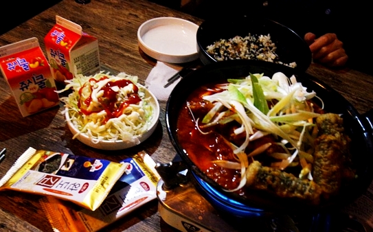 윤이불닭발 이미지