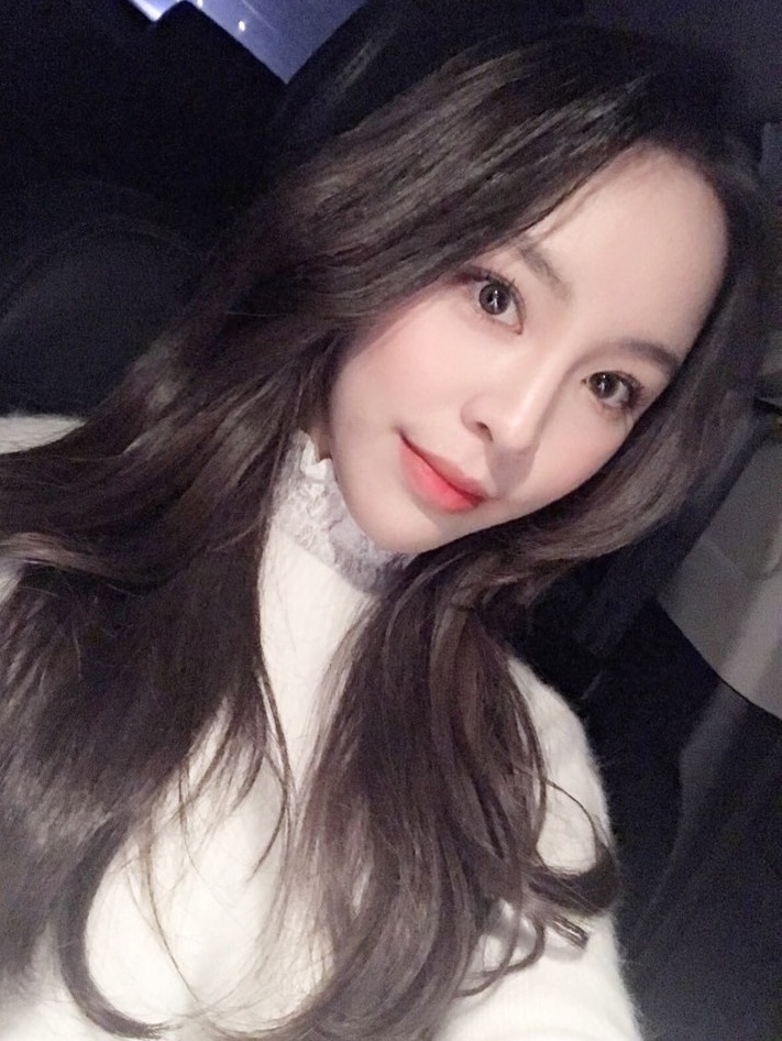 찌니살롱 이미지