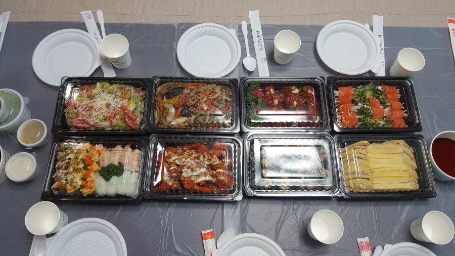 메르테스.홈파티 이미지