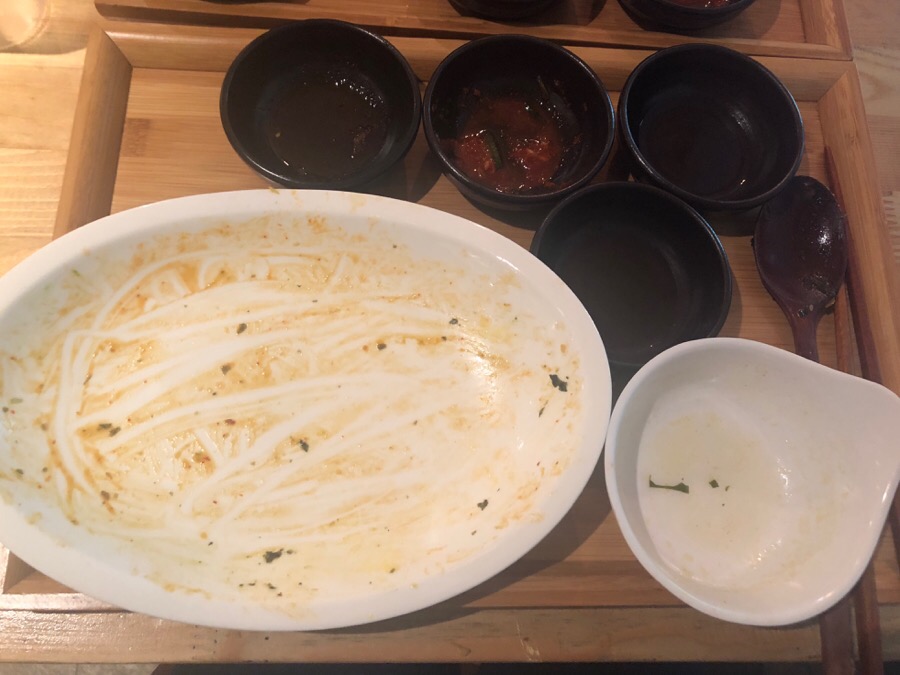 욜로식당 이미지