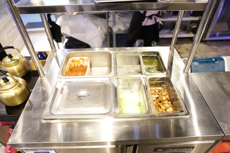 모메든식당 이미지