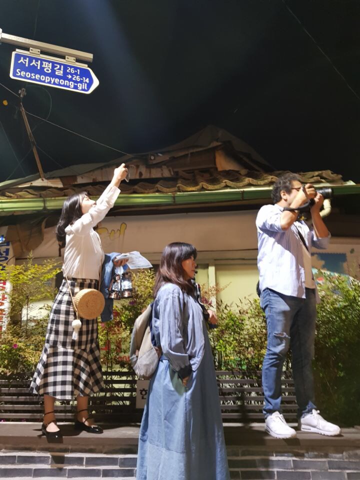 달빛살롱 이미지