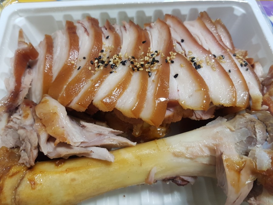 청춘불족발 이미지