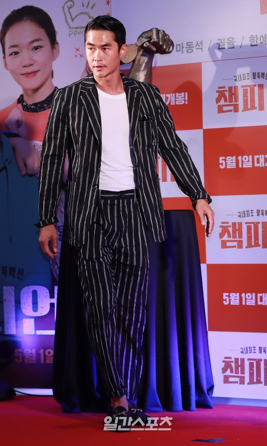 송지오옴므롯데 이미지