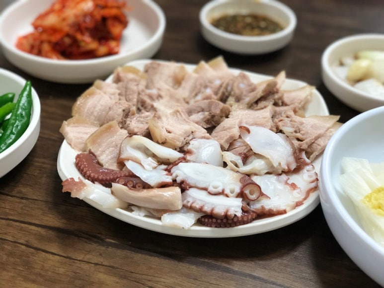 오늘잡은돼지 이미지