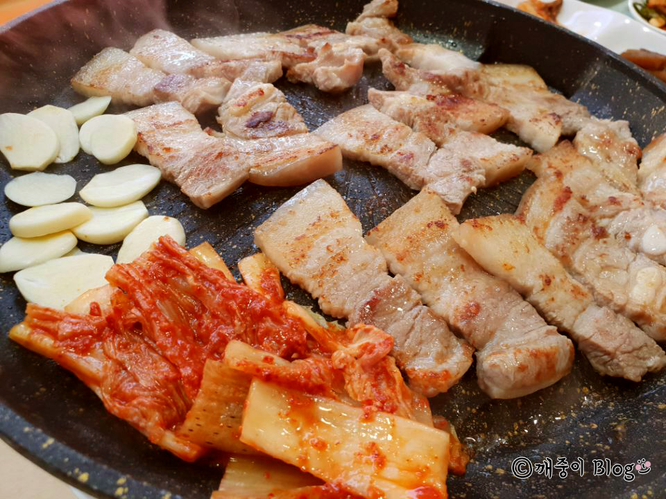 지리산흑돼지구이 이미지