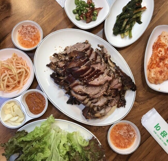 장충할매왕족발 이미지