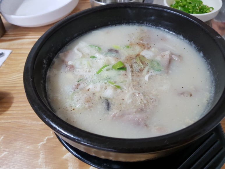 정담은 국밥 이미지