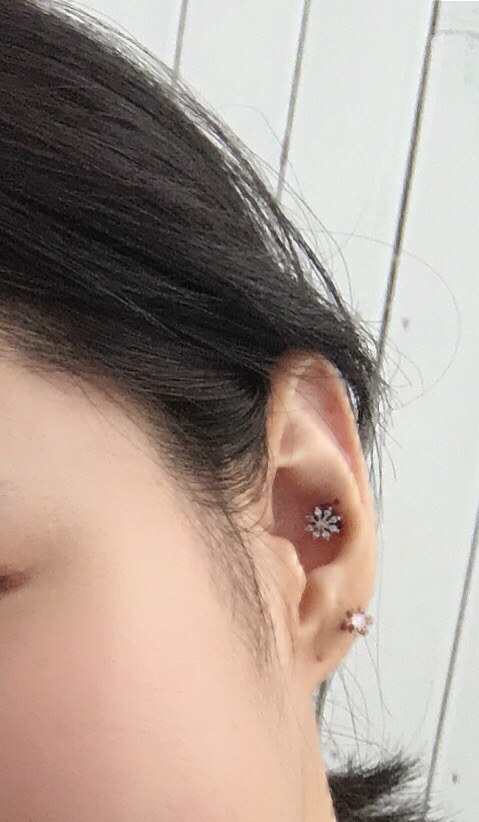 쑥피어싱 이미지