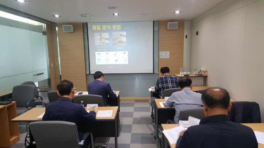 현대칼라사장 이미지