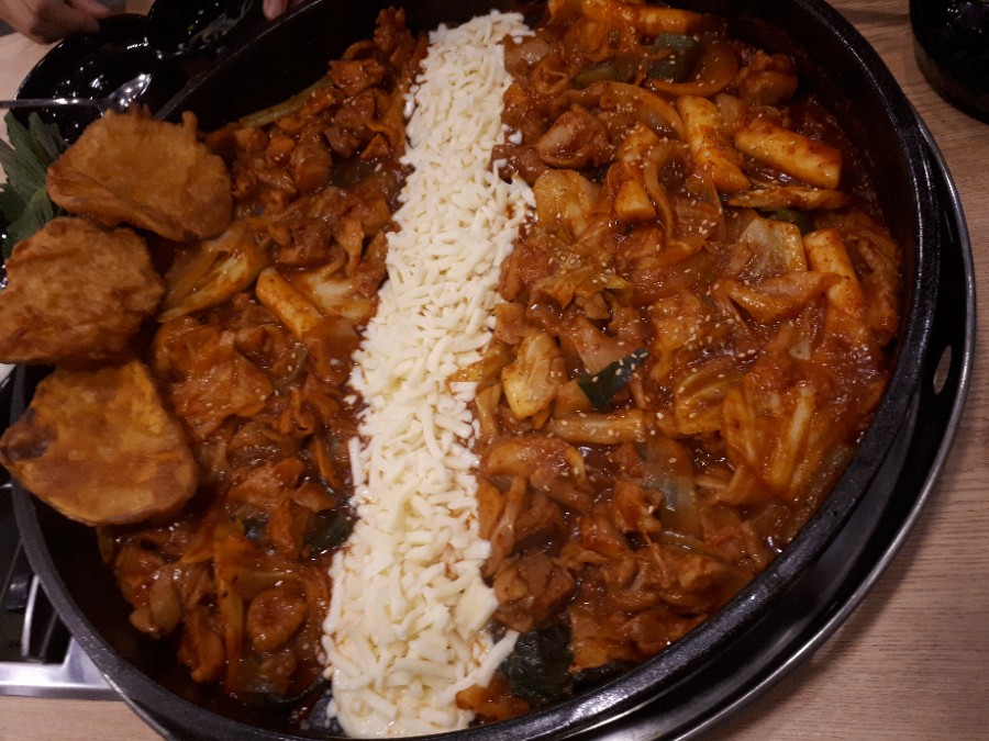 홍춘천매운치즈닭갈비 이미지