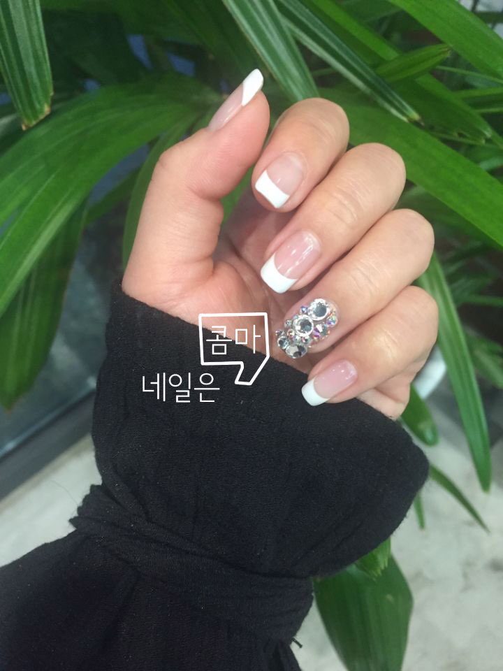 네일콤마 이미지