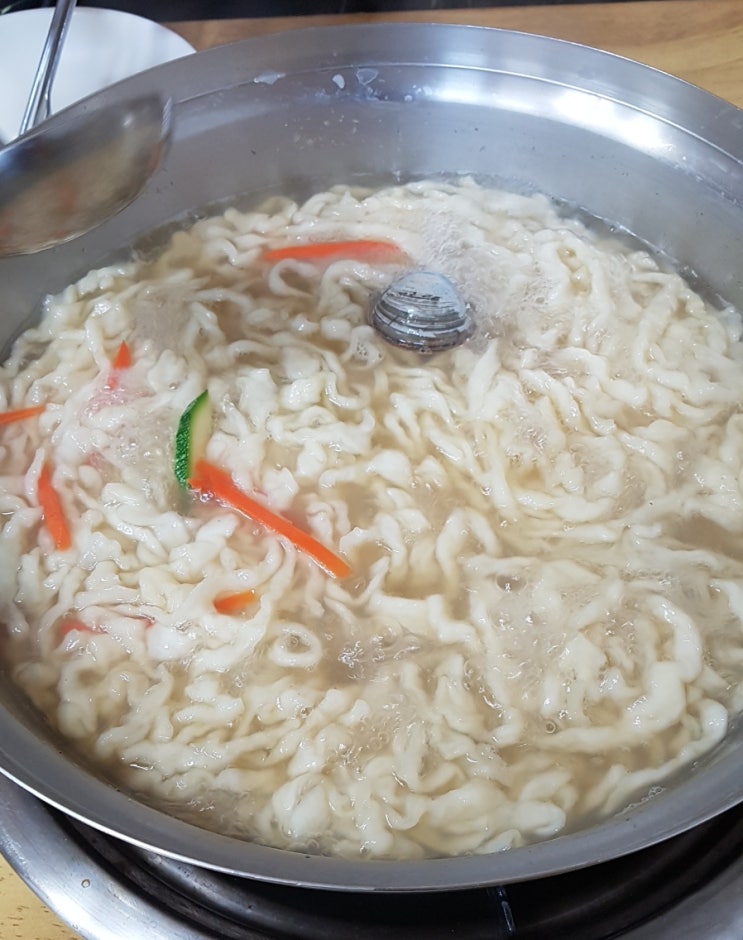 솔칼국수 이미지