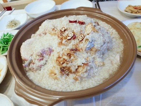 서산능이해신탕 이미지