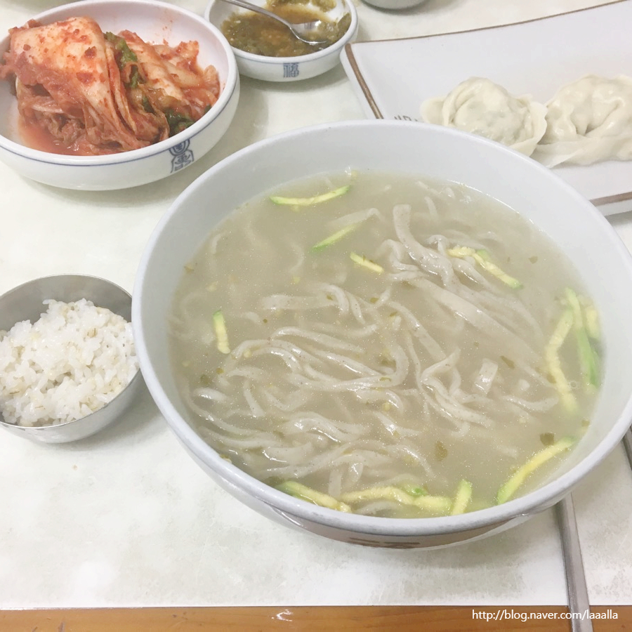 예와손만두 이미지