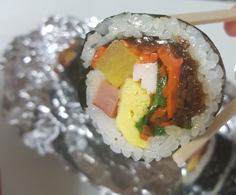 주홍김밥 이미지