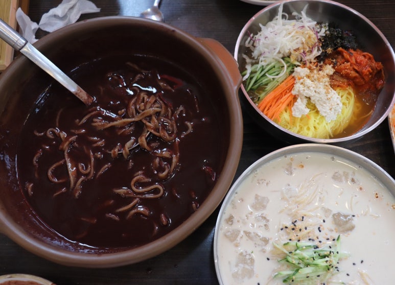 서향칼국수 이미지