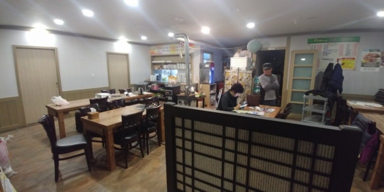 산아래보쌈，칼국수 이미지