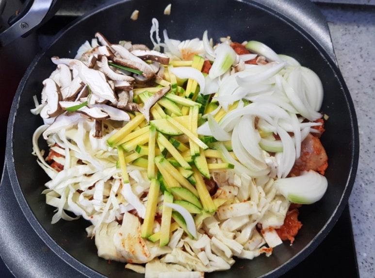 볶덮밥 이미지