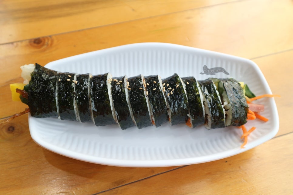 홍당무김밥 이미지