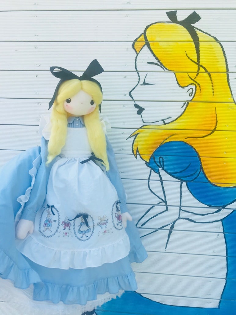 앨리스 베이커리 카페 이미지