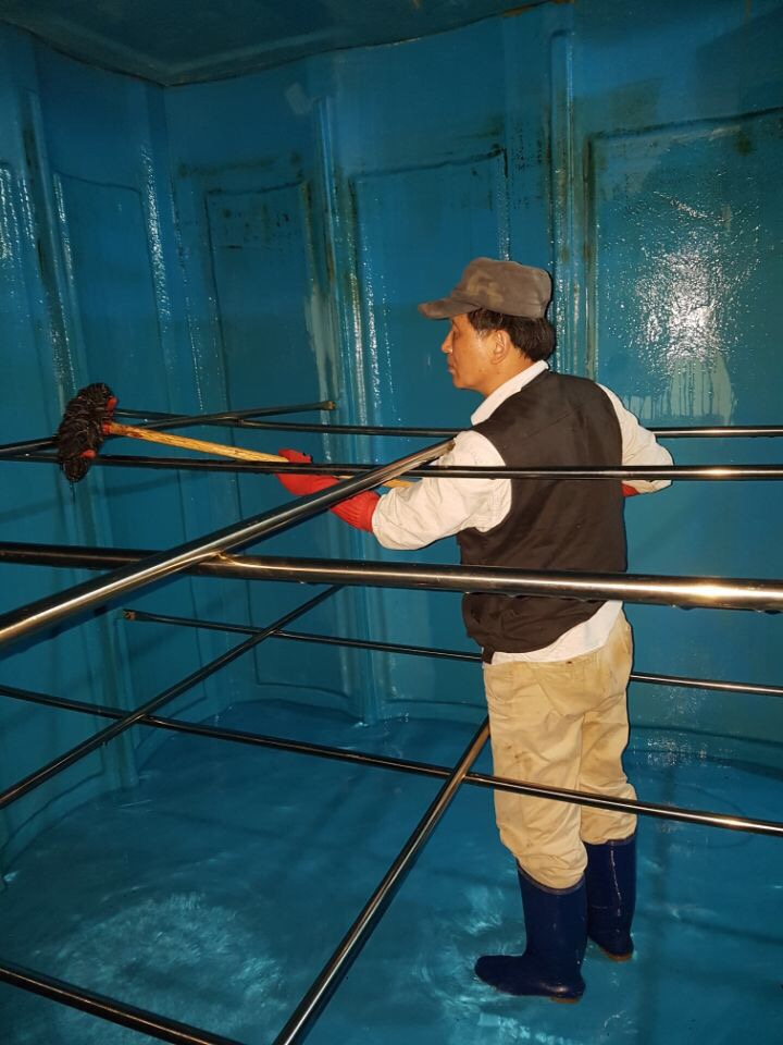가가물탱크 청소 이미지