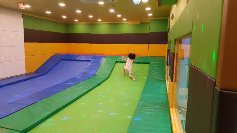 방방나이트 이미지