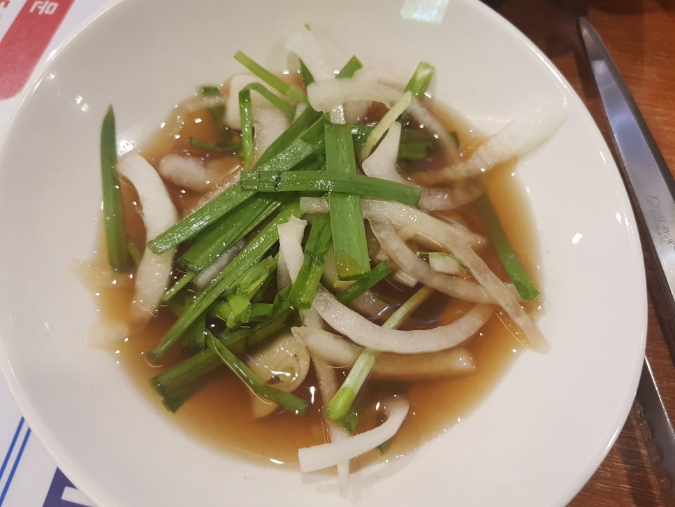 돼지두마리 이미지