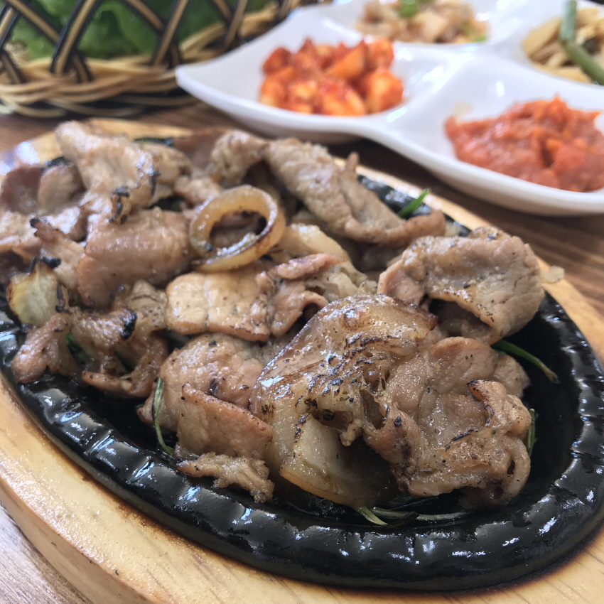 제주연탄돼지불백 이미지
