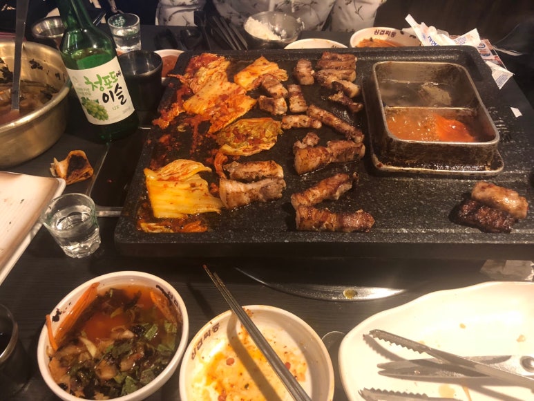 더삼겹 이미지