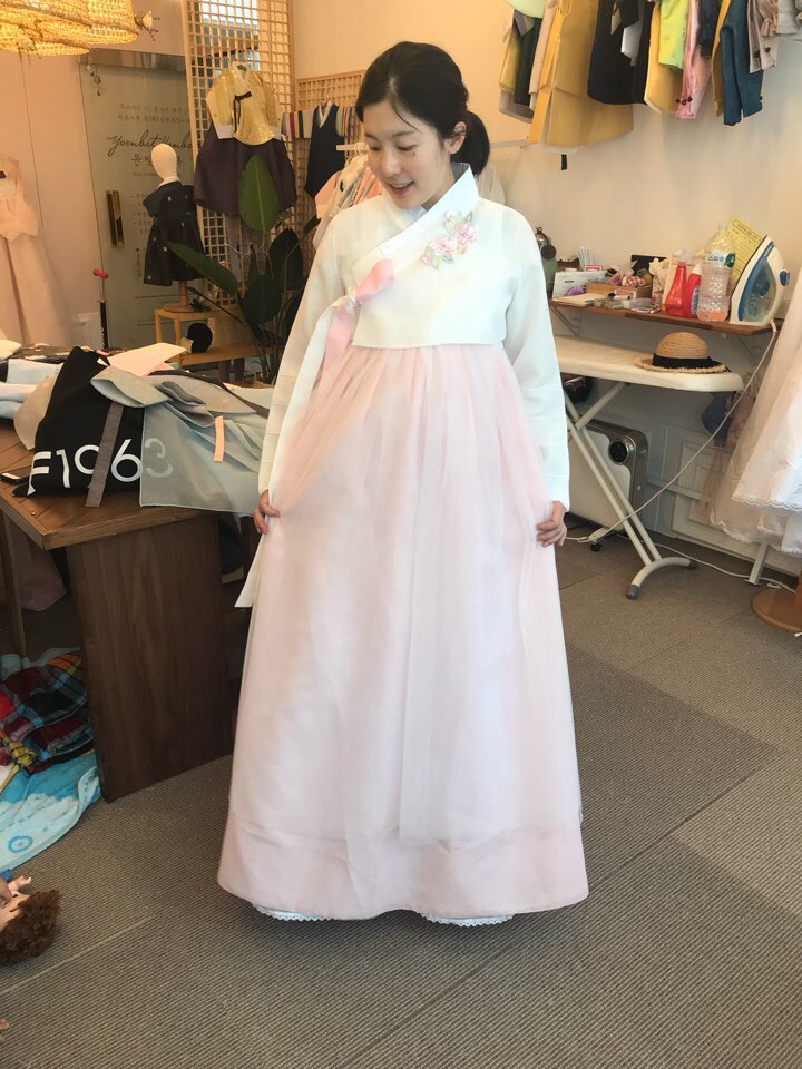 윤빛스튜디오 이미지
