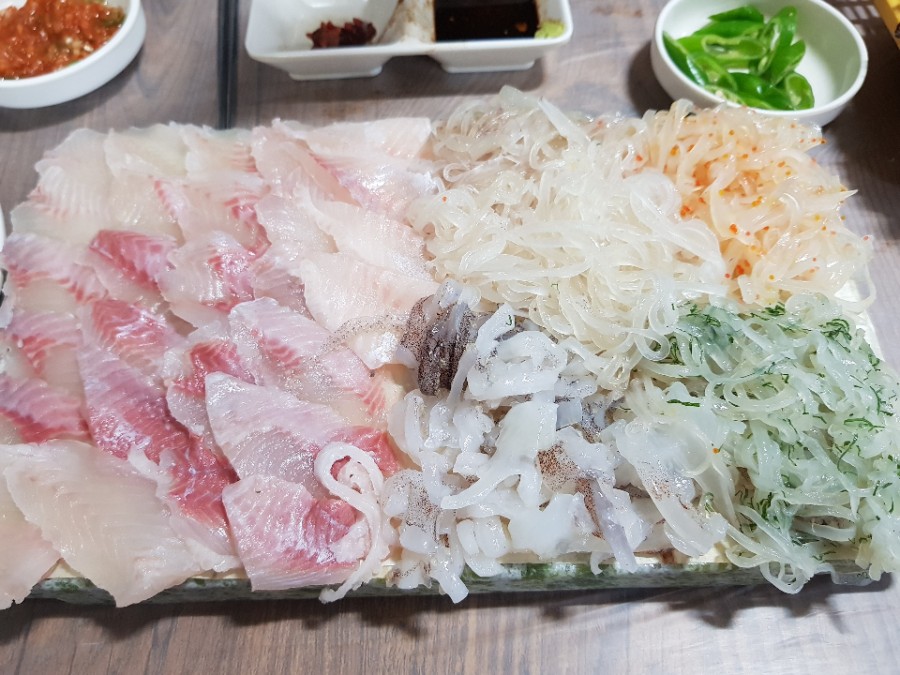 용호네횟집 이미지