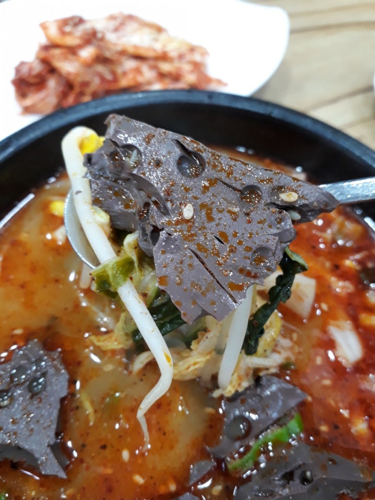 지예스샬롱 이미지