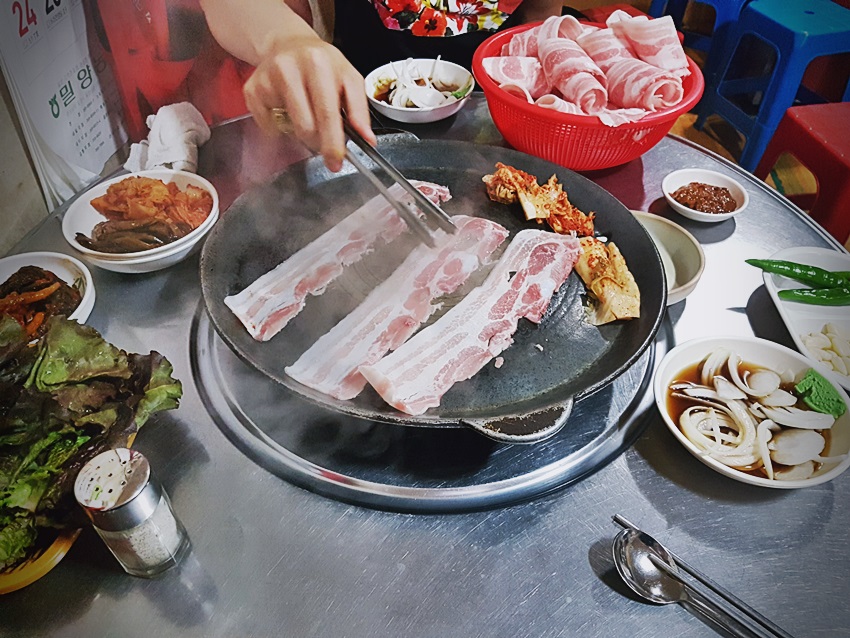 오리뚱 대패 삼겹살 이미지