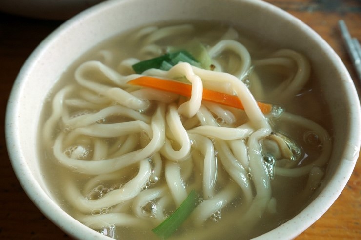 바지락칼국수 이미지