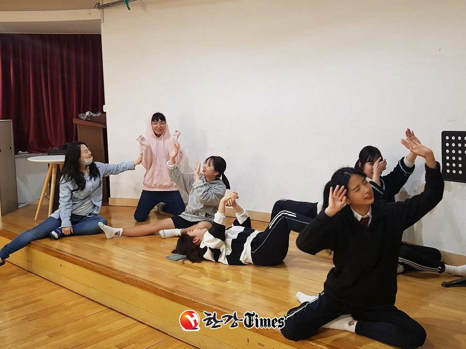 뮤지컬노래연습장 이미지