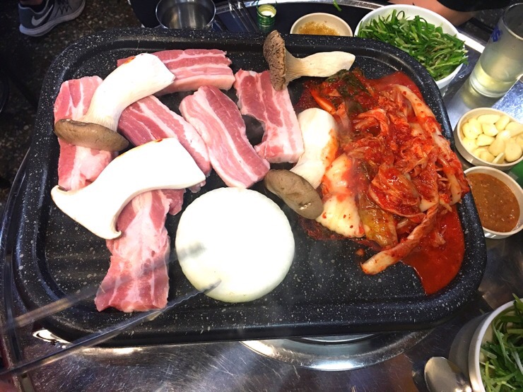 꿀꿀이삼겹살 이미지