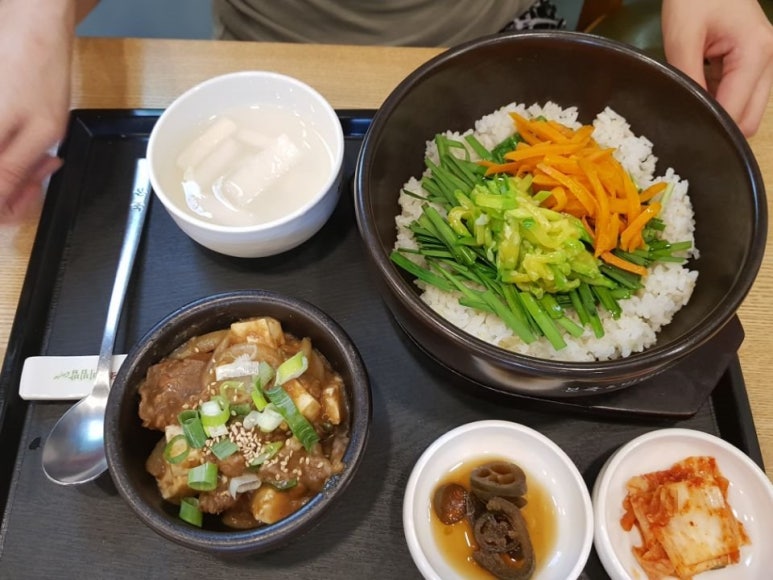 본죽앤비빔밥 이미지