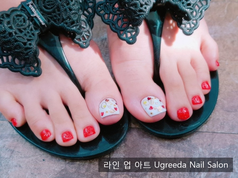빨강이 손톱 이미지