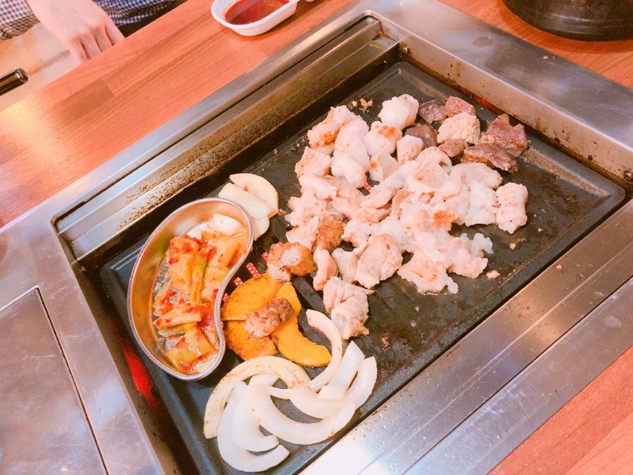 곱씹는사람들 이미지