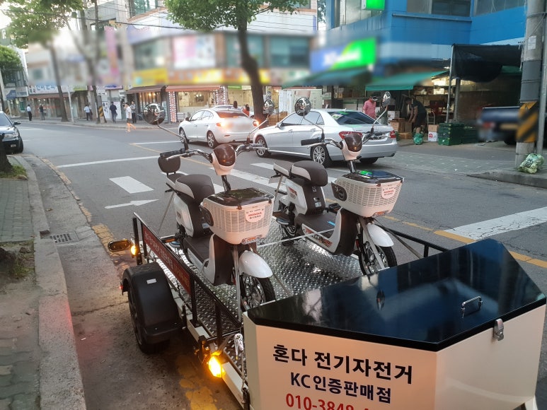 화이트자전거 이미지