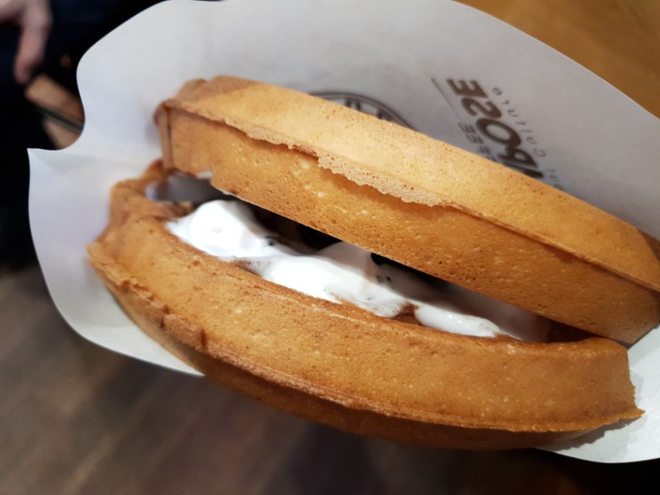 컴포즈커피좌동점 이미지