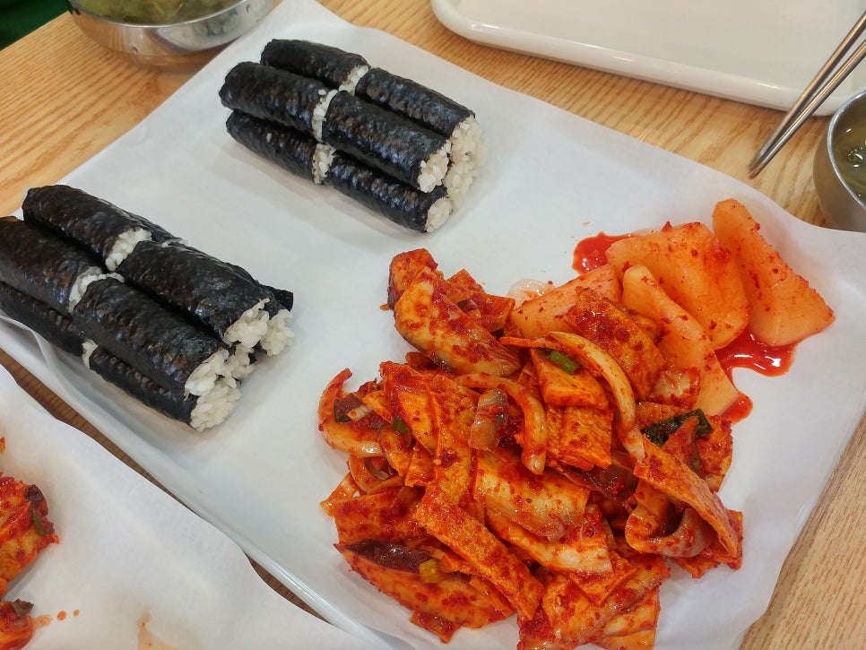 신촌충무김밥 이미지