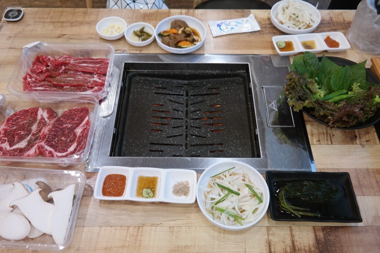안뜨락 이미지