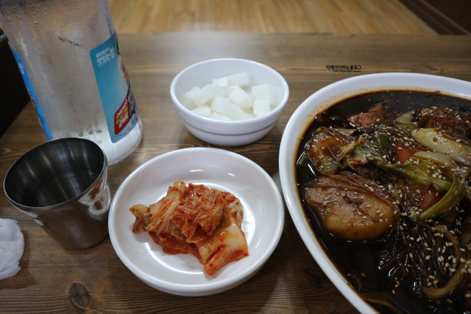 와룡찜닭 이미지