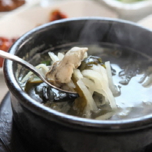 통영굴국밥 이미지